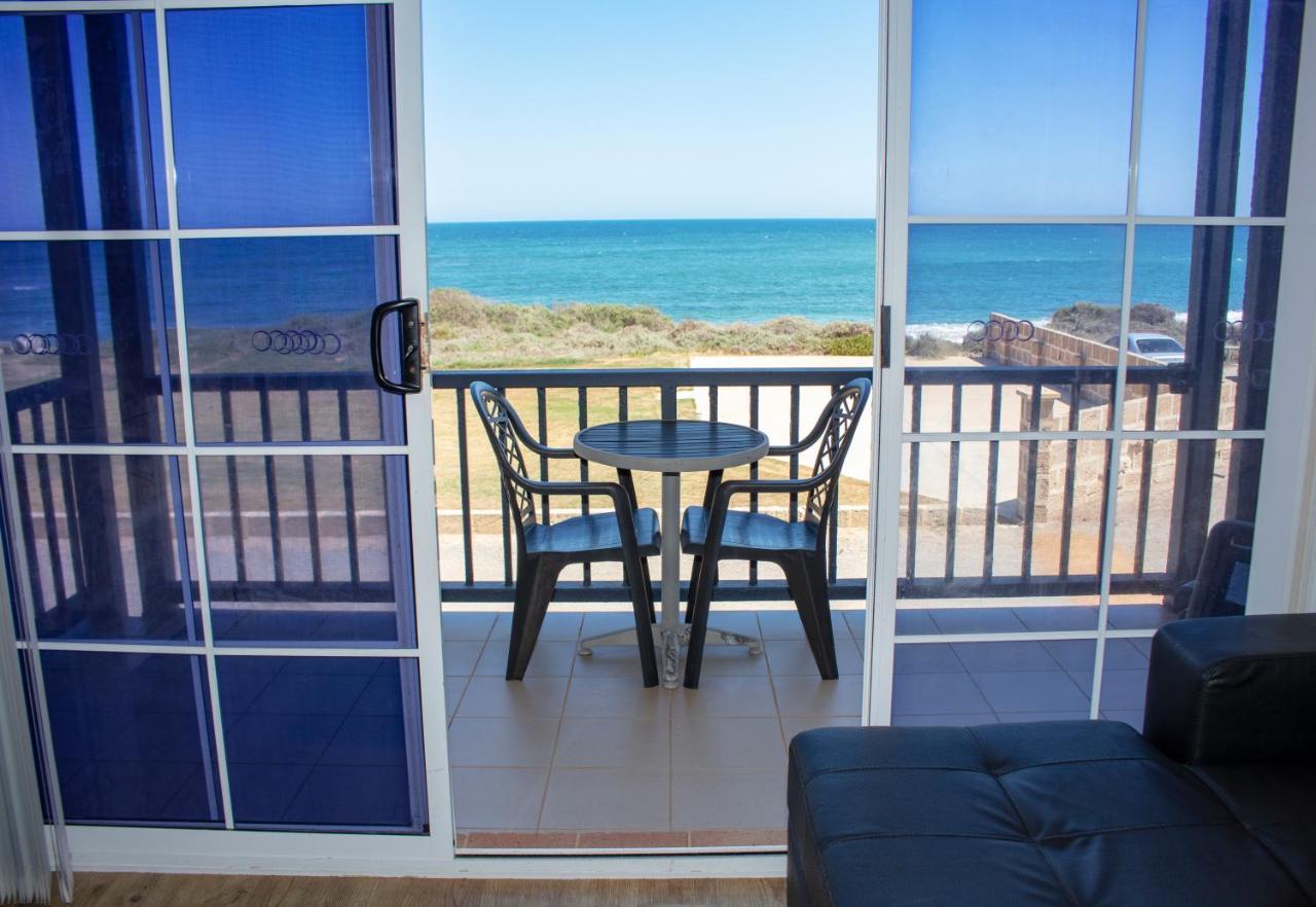 Seaspray Beach Holiday Park Dongara Bagian luar foto