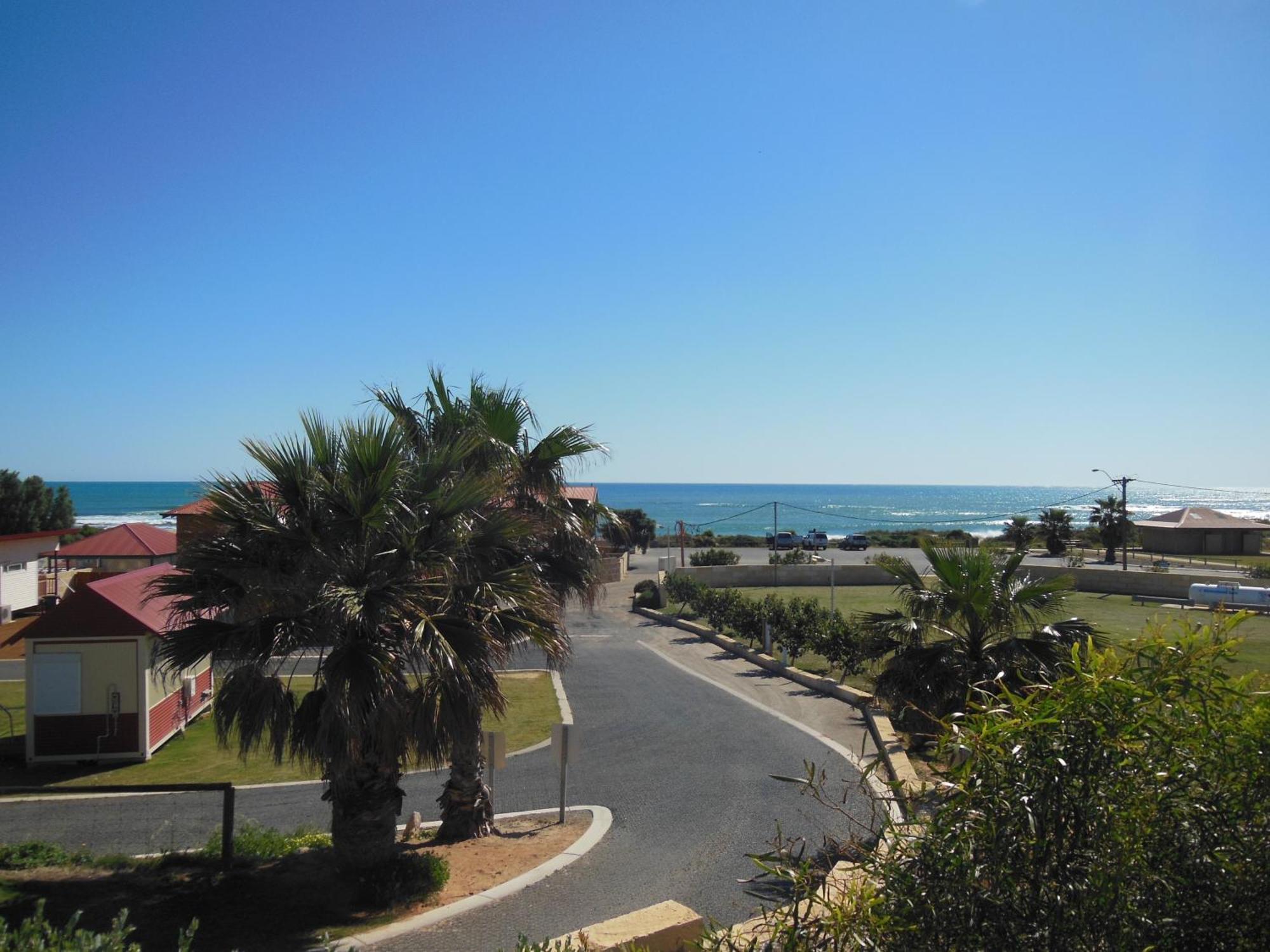 Seaspray Beach Holiday Park Dongara Bagian luar foto