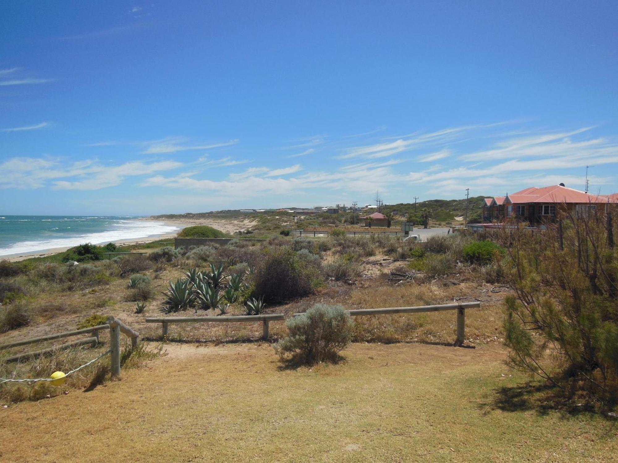 Seaspray Beach Holiday Park Dongara Bagian luar foto