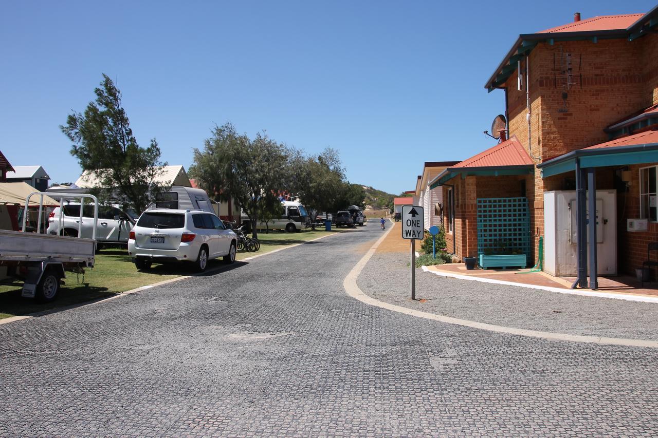 Seaspray Beach Holiday Park Dongara Bagian luar foto