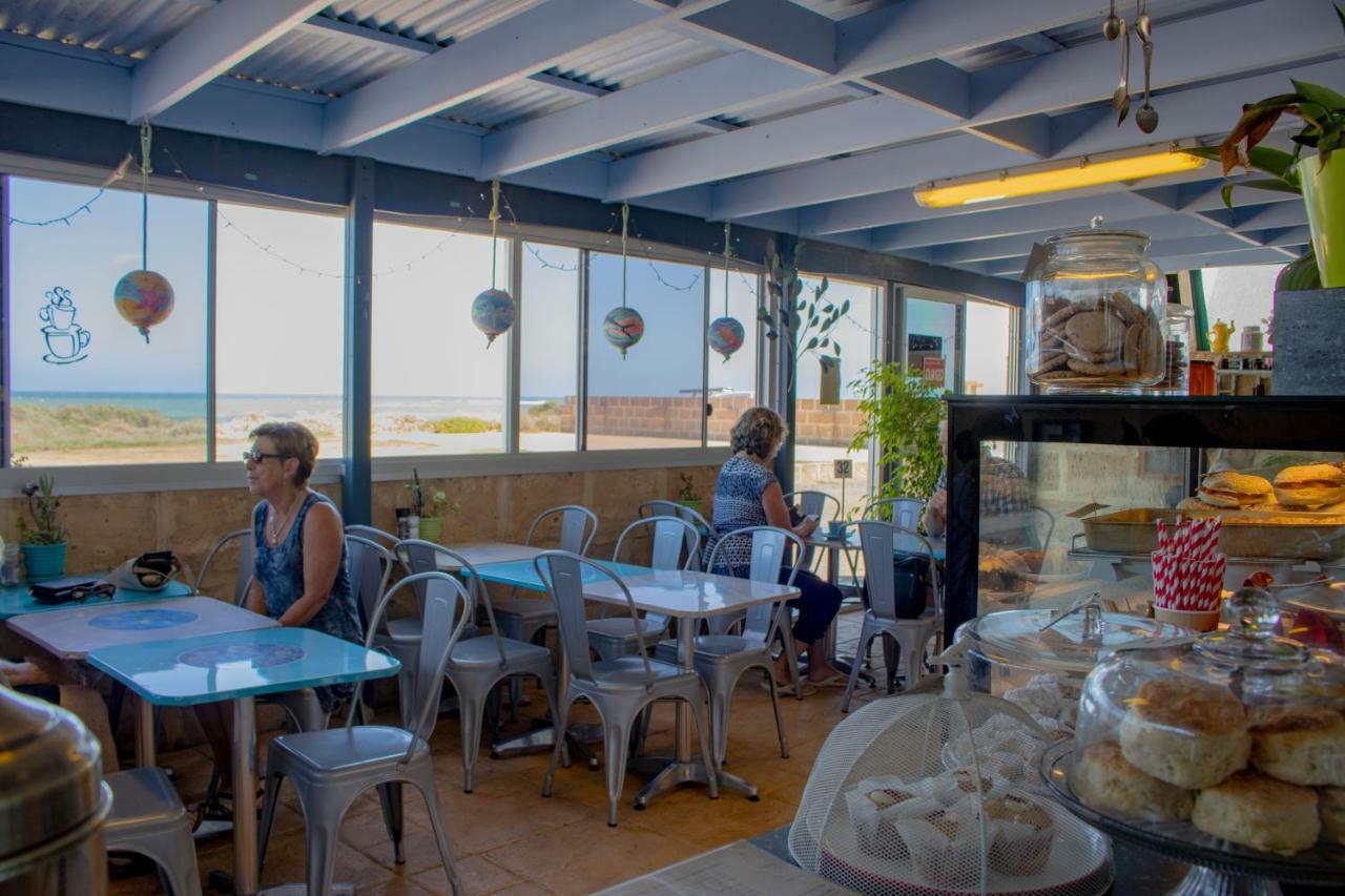Seaspray Beach Holiday Park Dongara Bagian luar foto