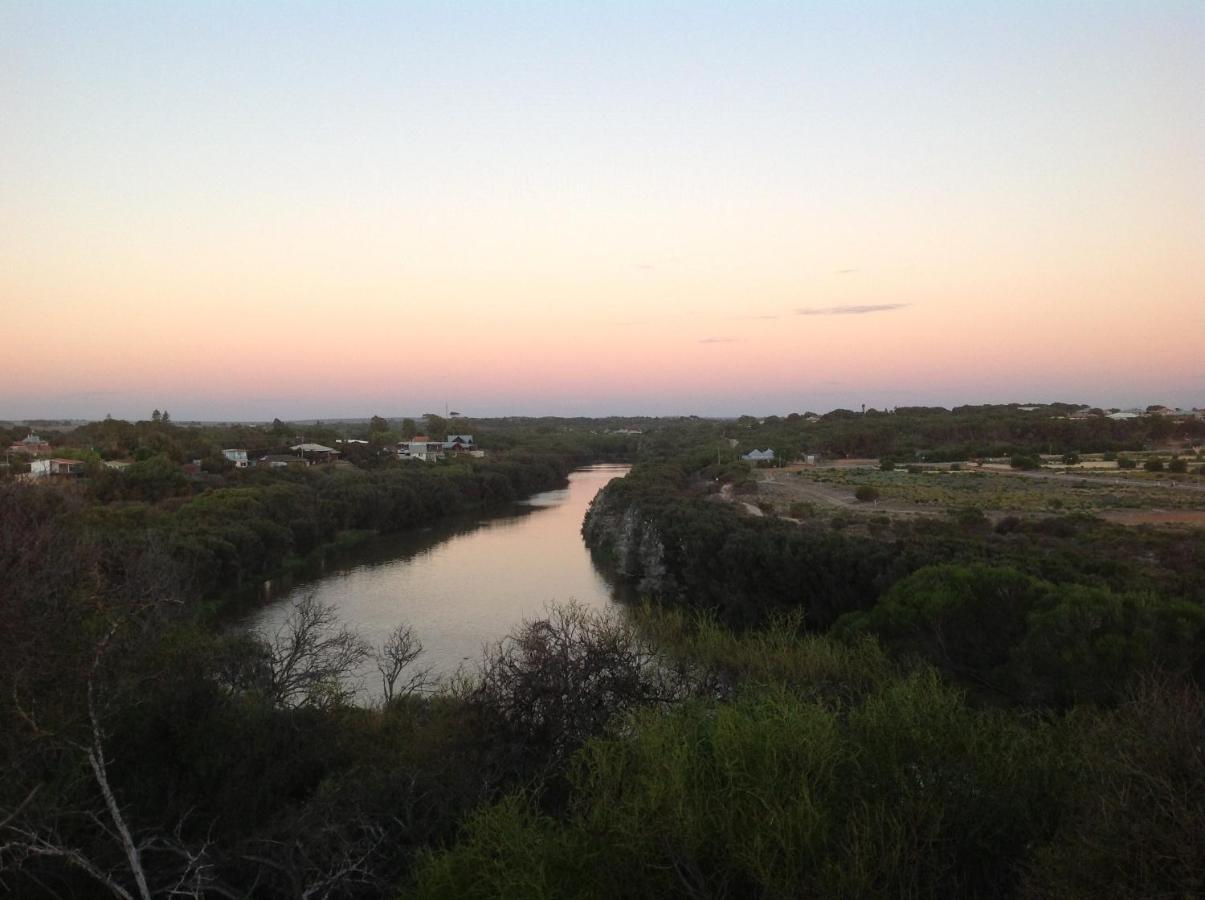 Seaspray Beach Holiday Park Dongara Bagian luar foto